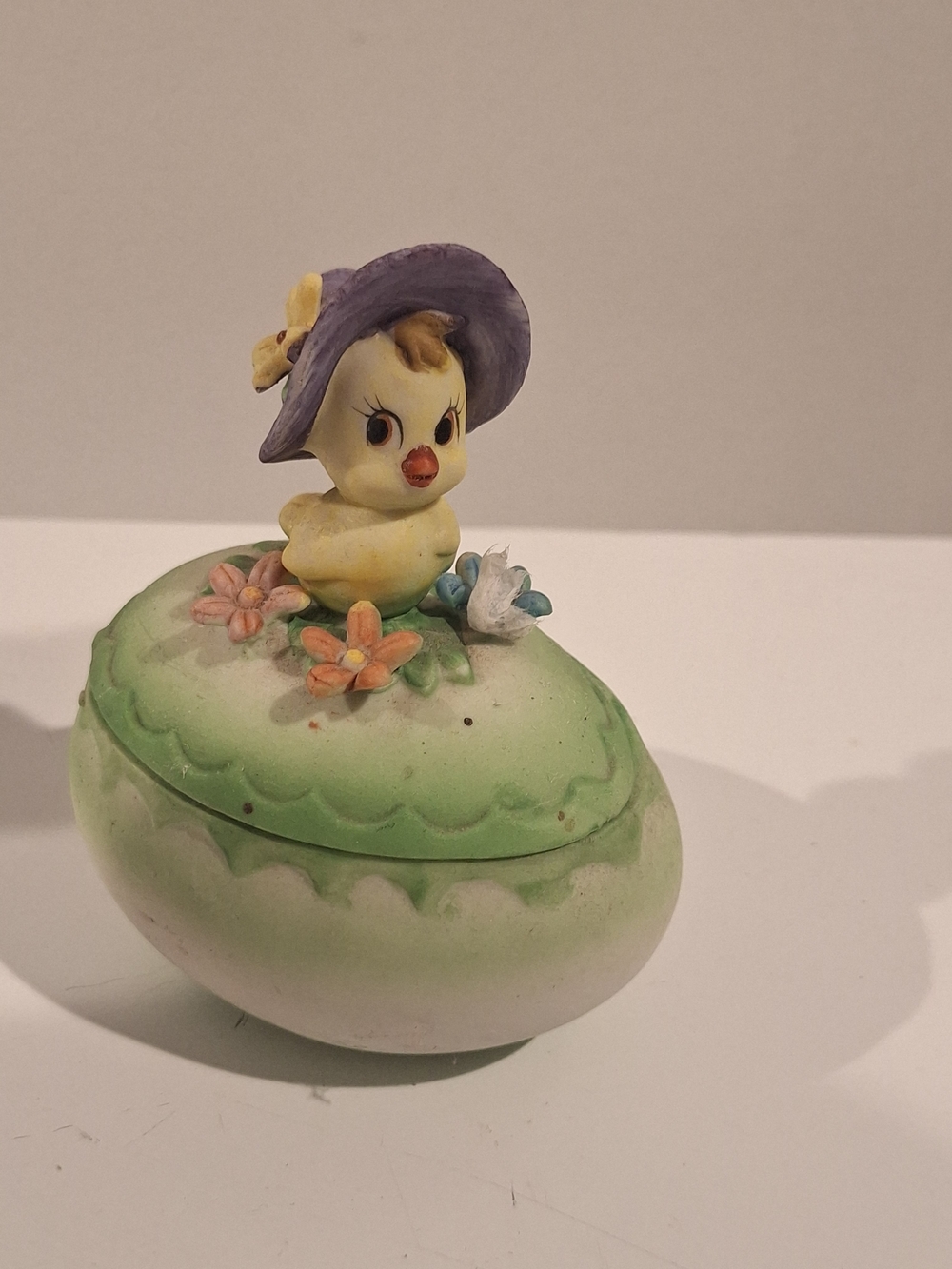Vintage Lefton  Ceramic Chick On Egg Trinket Box with Purple Hat And Flowers.
